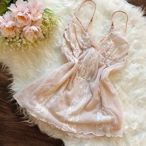 SIMPLY VERA VERA WANG LACE SHEER TOP